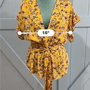 Max Studio Women's Medium V-Neck Ruffled Short-Sleeved Tie Front Yellow